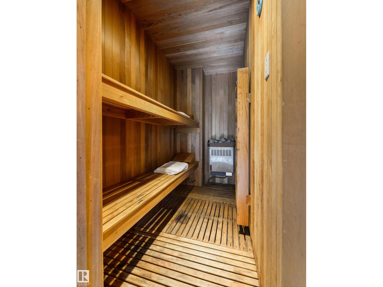 9 WOLF WILLOW PT NW - 32