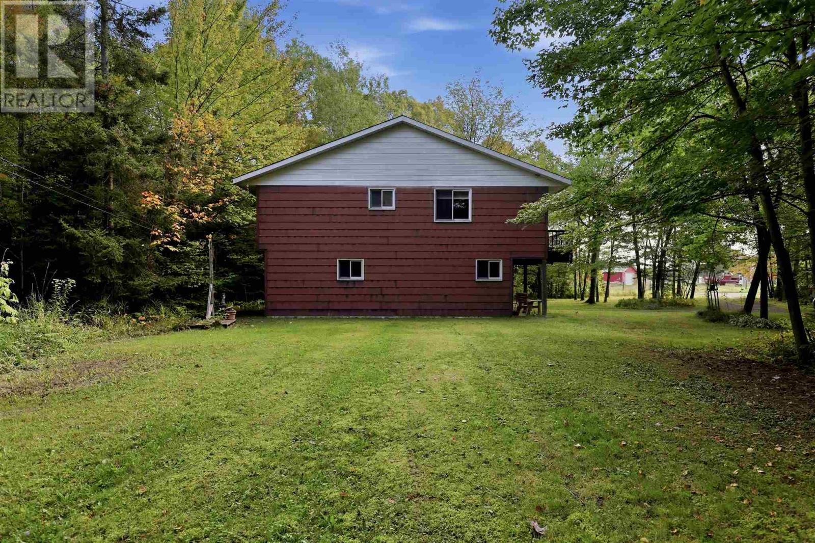 190 Town Line RD E - 33