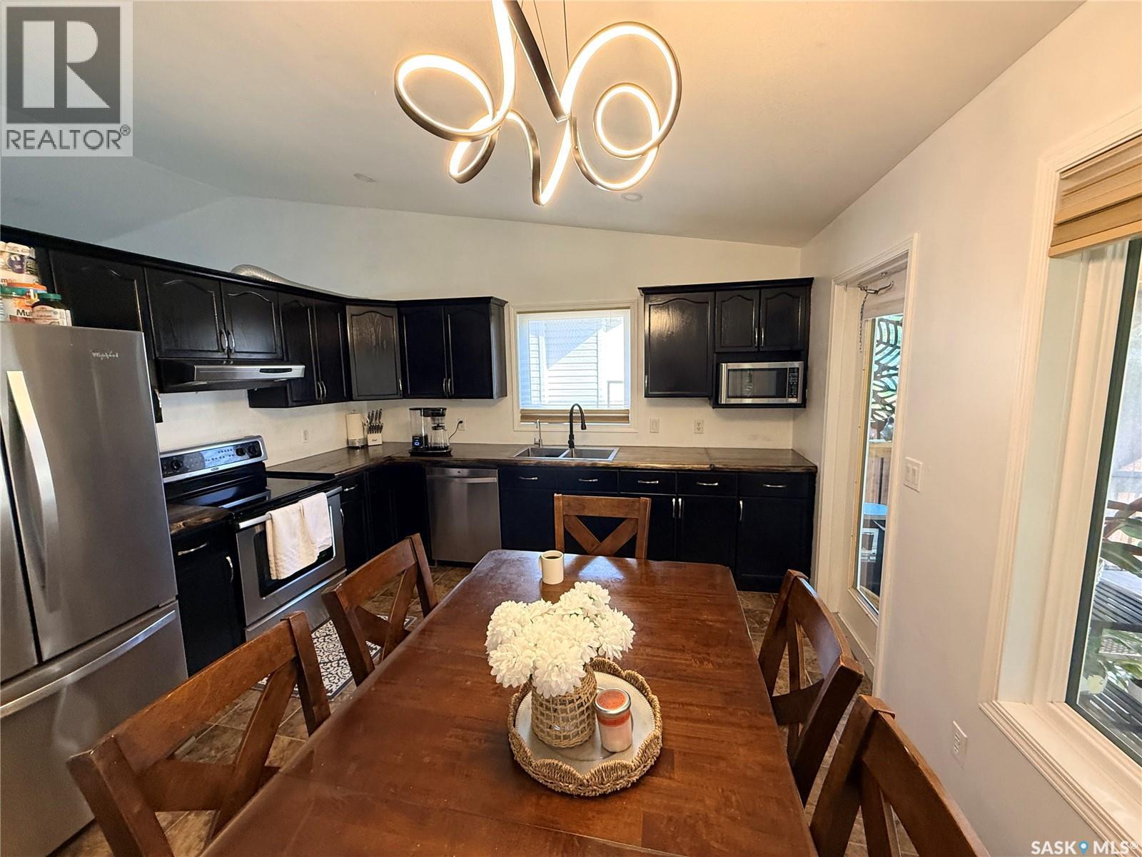 119 Hall CRESCENT - 9
