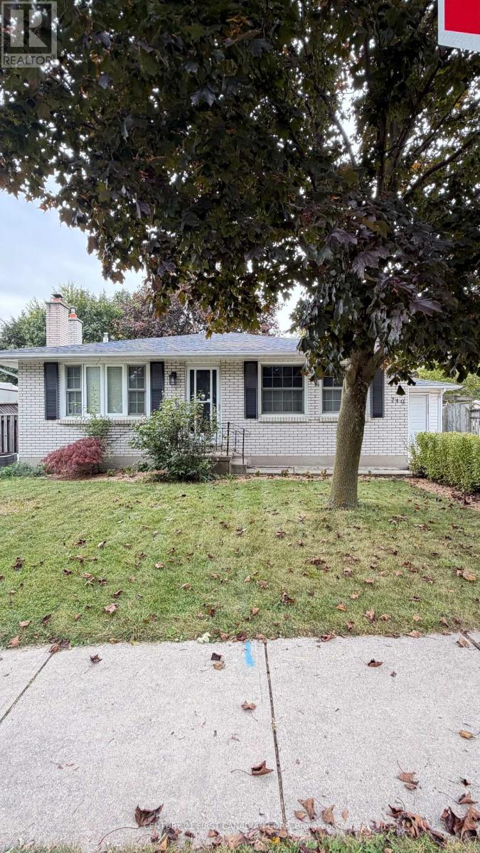 749 DUNDALK DRIVE, London South (South Q) — photo 2