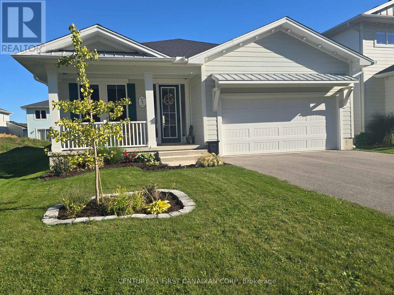 87 THE PROMENADE, Central Elgin (Port Stanley)