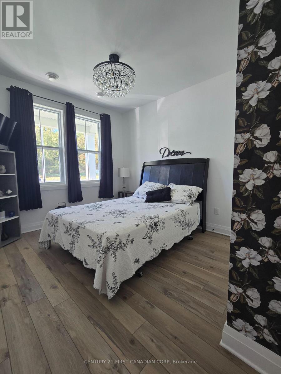 87 The Promenade — photo 15