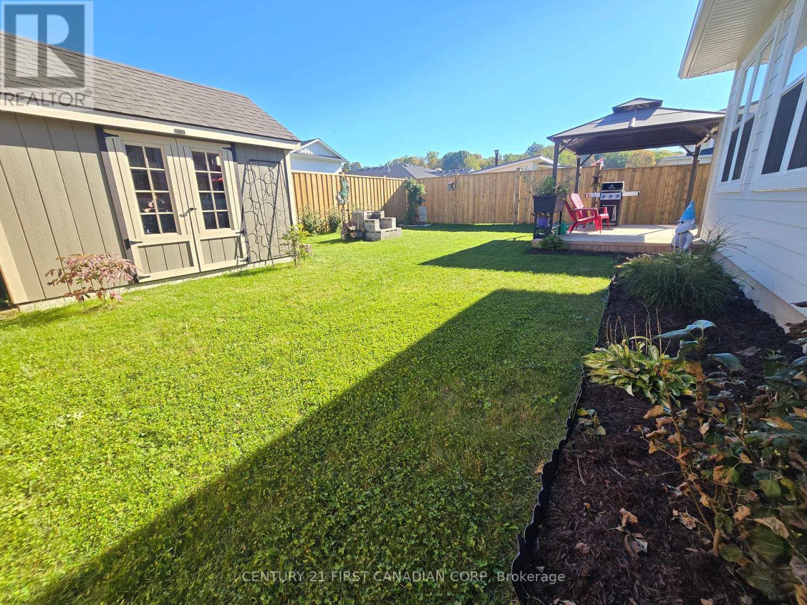 87 The Promenade — photo 18