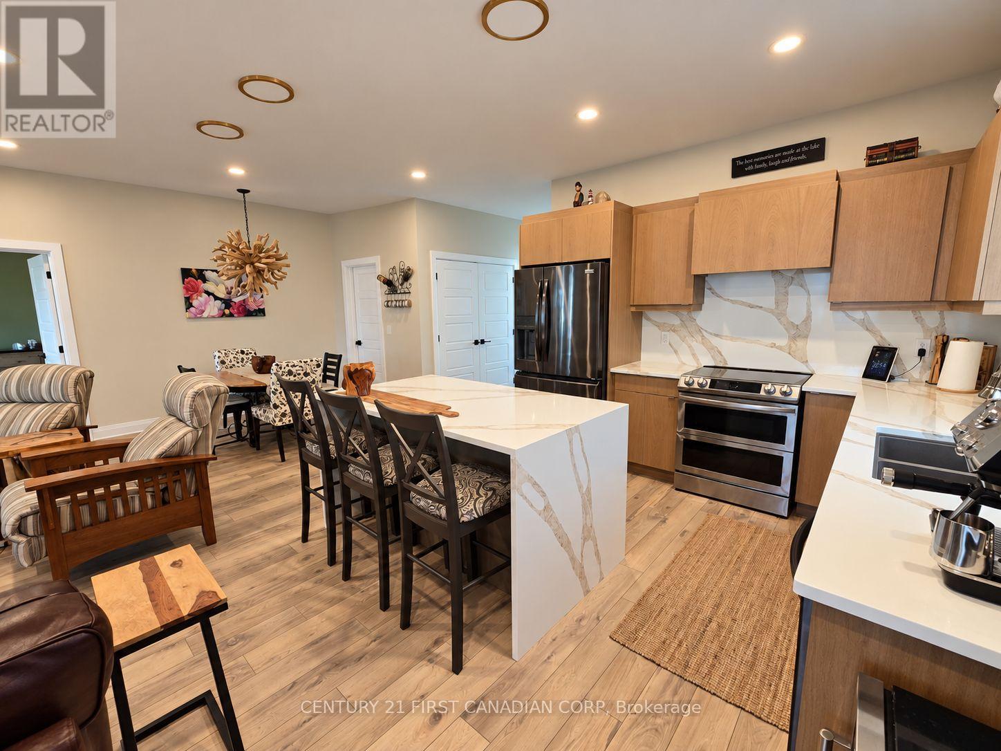 87 THE PROMENADE, Central Elgin (Port Stanley) — photo 6