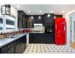 728 71 Avenue Sw, Calgary, AB T2V0R4 Photo 10