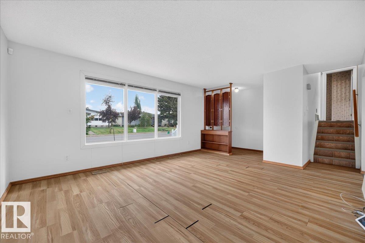 15128 88 ST NW - 10
