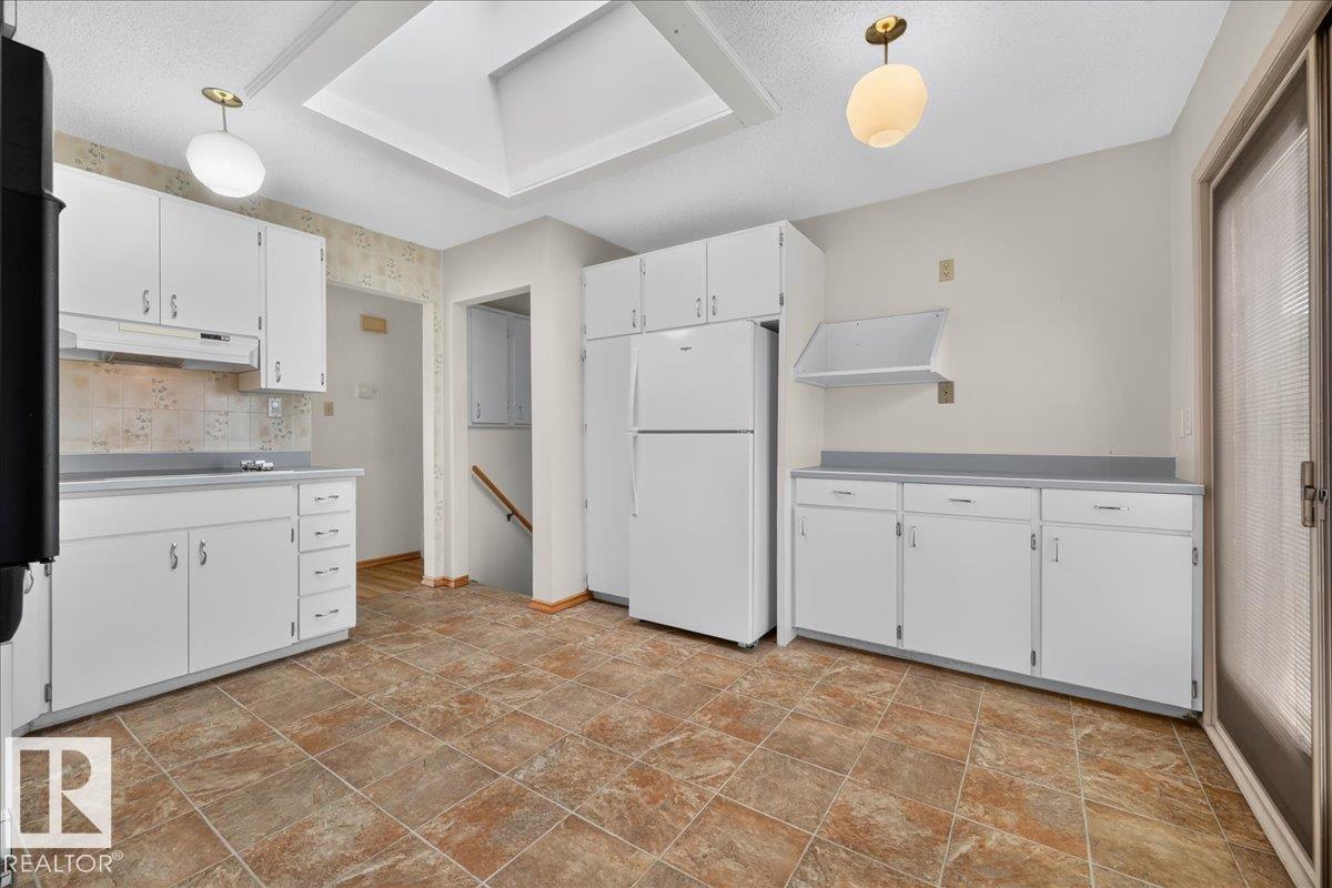 15128 88 ST NW - 16