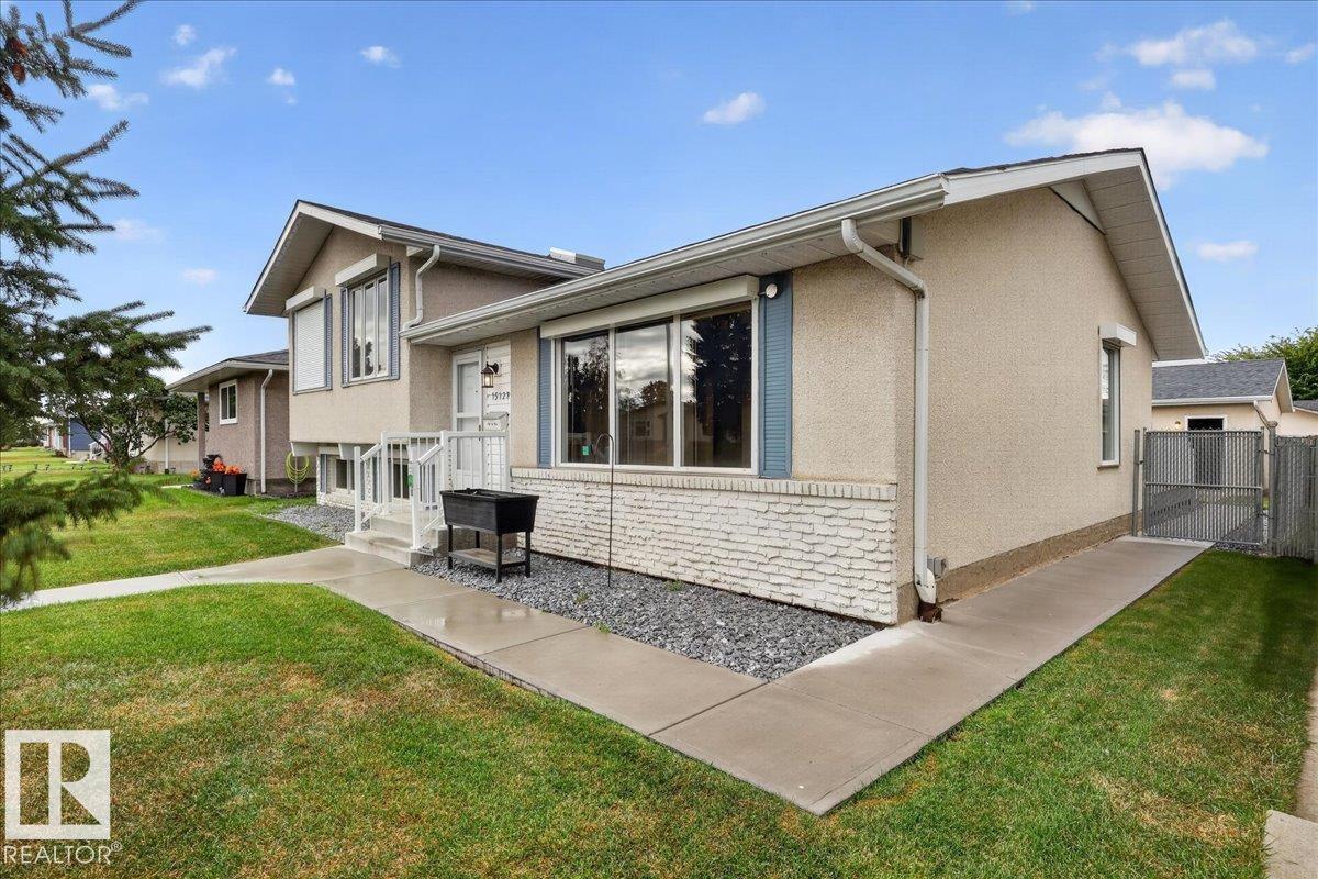 15128 88 ST NW - 5
