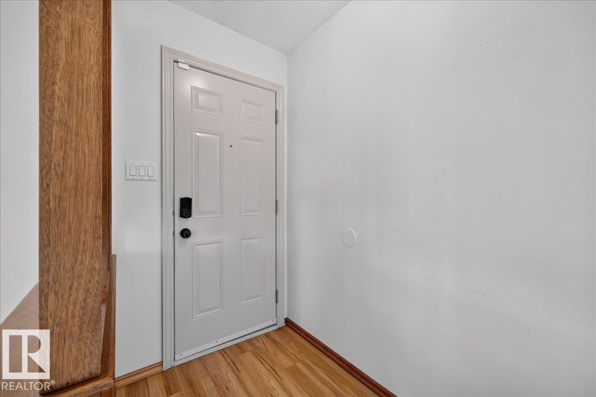 15128 88 ST NW - 6