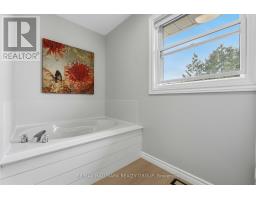 1920 Leclair Crescent, Ottawa, ON K1E3S7 Photo 28