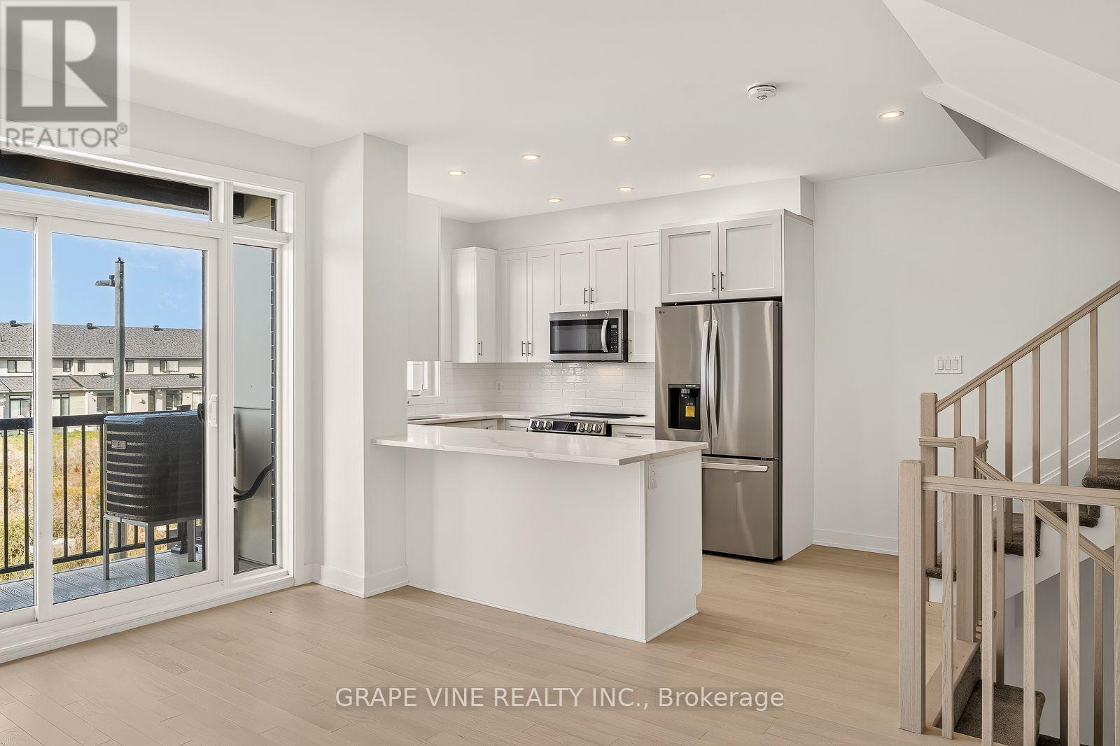 580 ARBIA RIDGE - 16