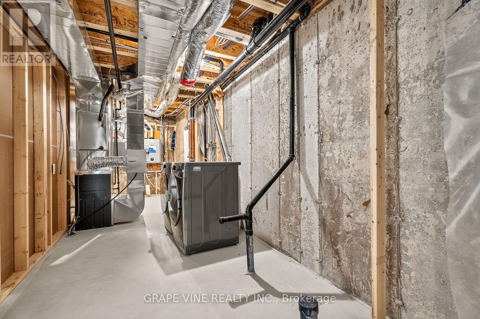 595 ARBIA RIDGE - 35