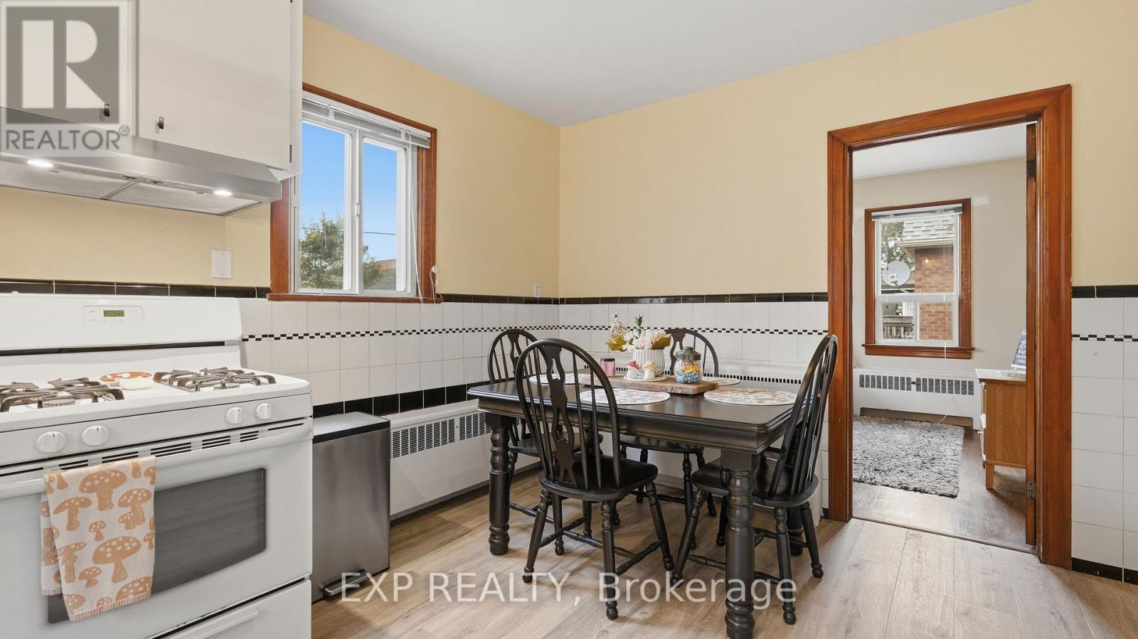 63 LYONS AVENUE, Welland (Lincoln/Crowland) — photo 10