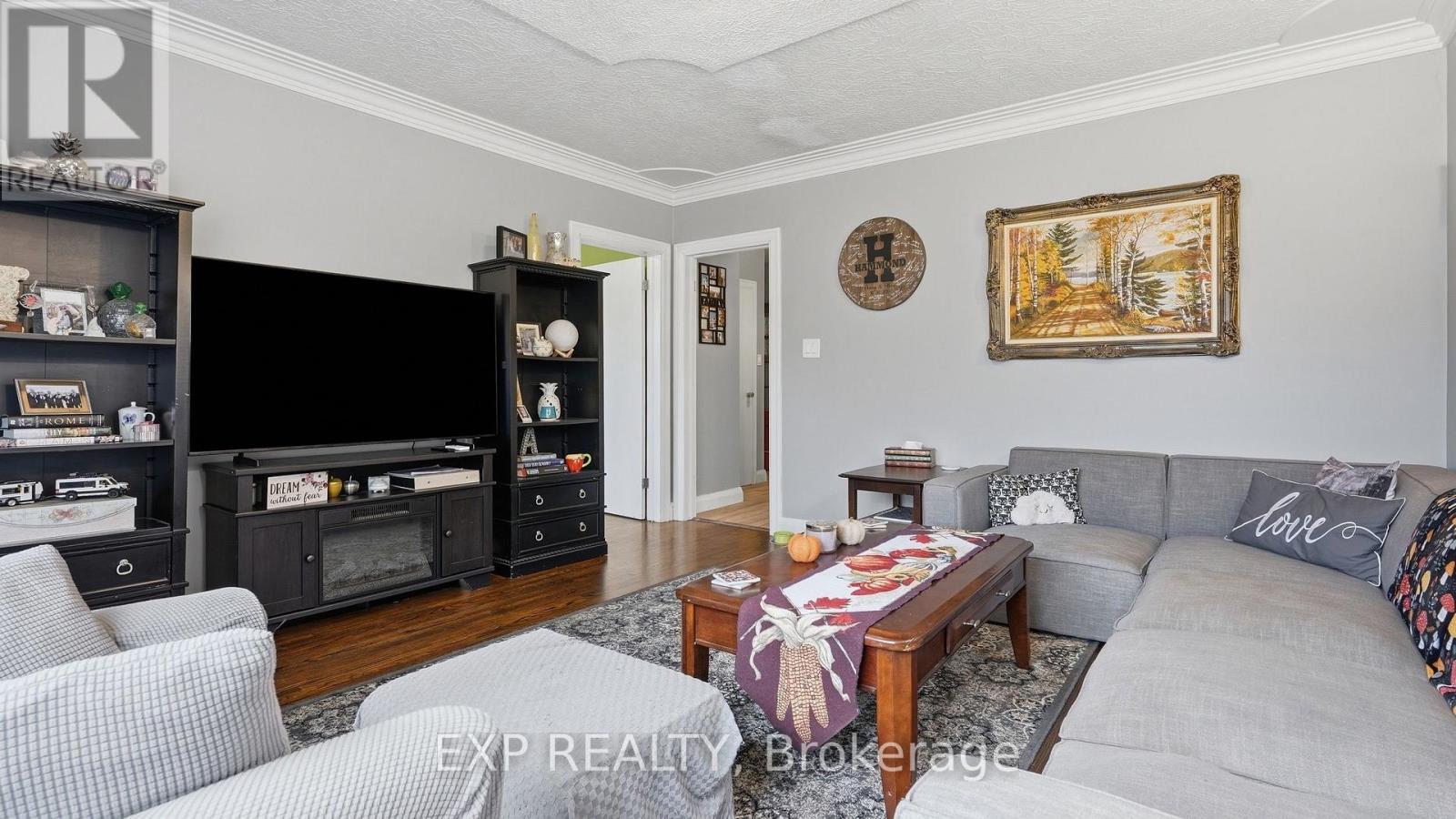 63 LYONS AVENUE - 22