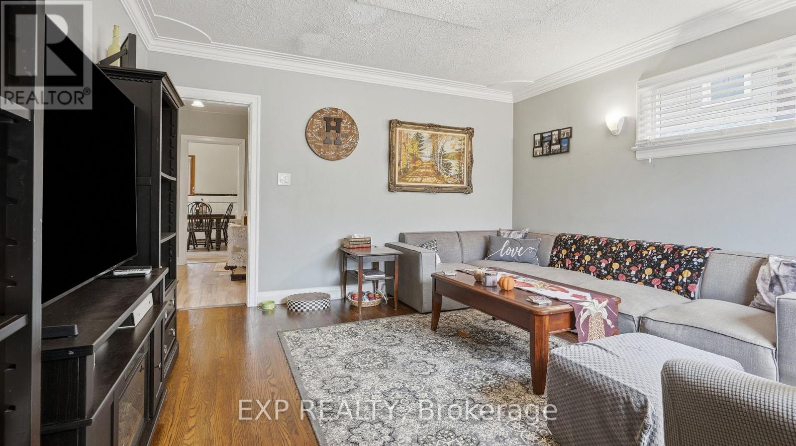 63 LYONS AVENUE - 23