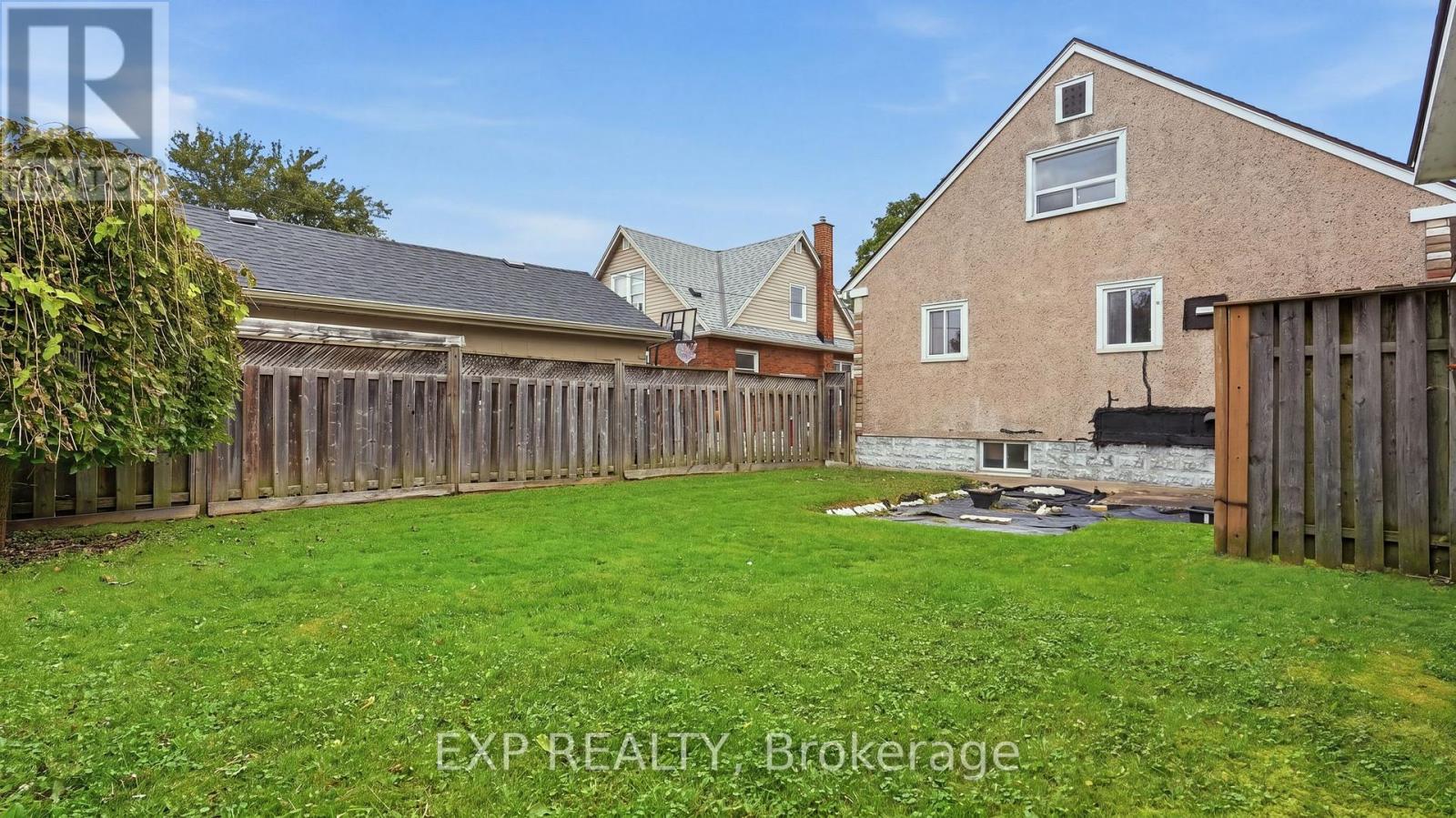 63 LYONS AVENUE - 29