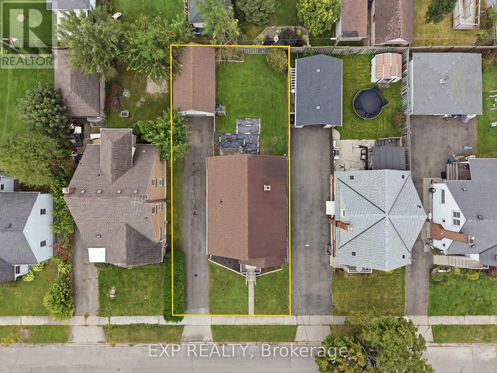 63 LYONS AVENUE - 30