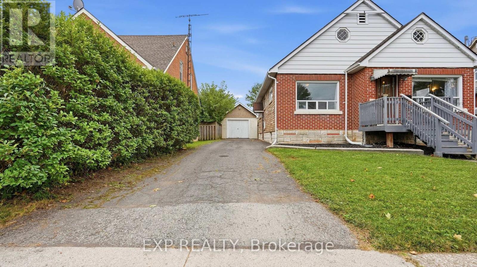 63 LYONS AVENUE - 4