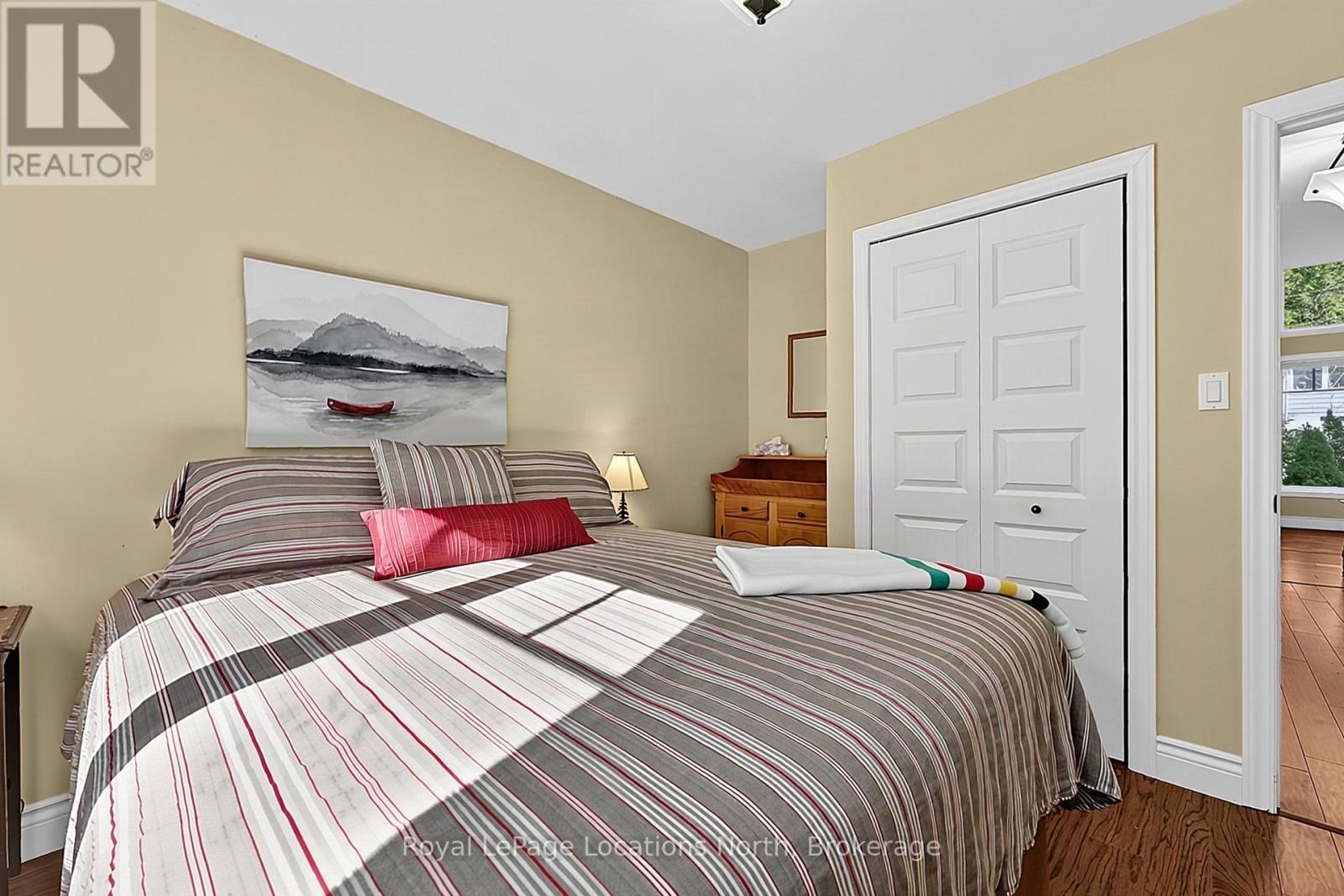 1 MOORE AVENUE - 20