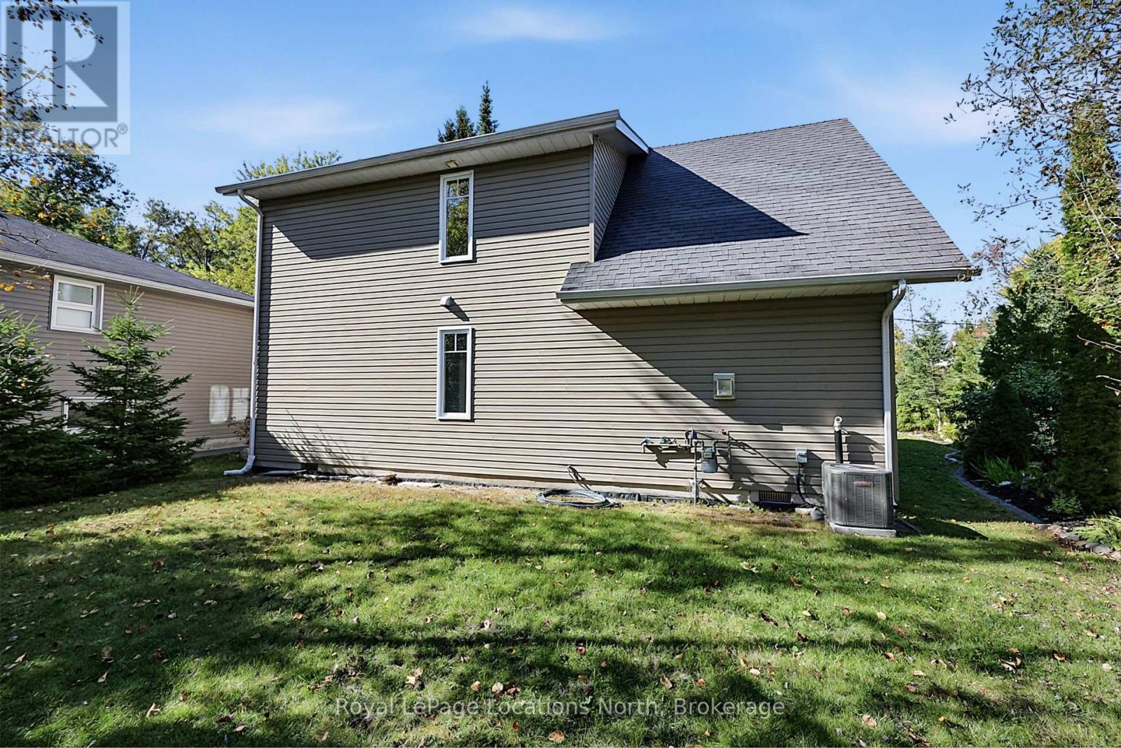 1 MOORE AVENUE - 36
