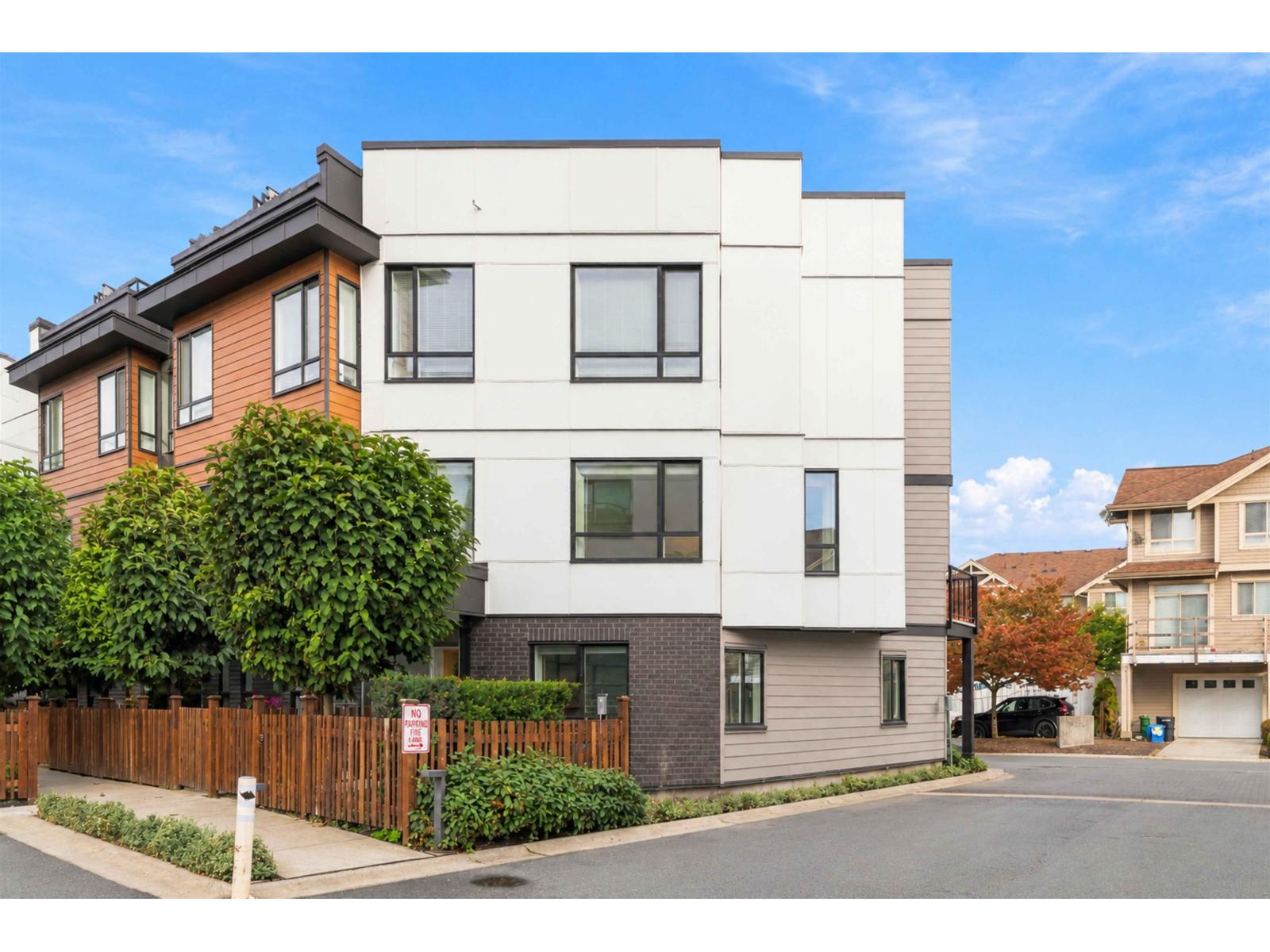 Property for sale at 26 97949 55 AVENUE