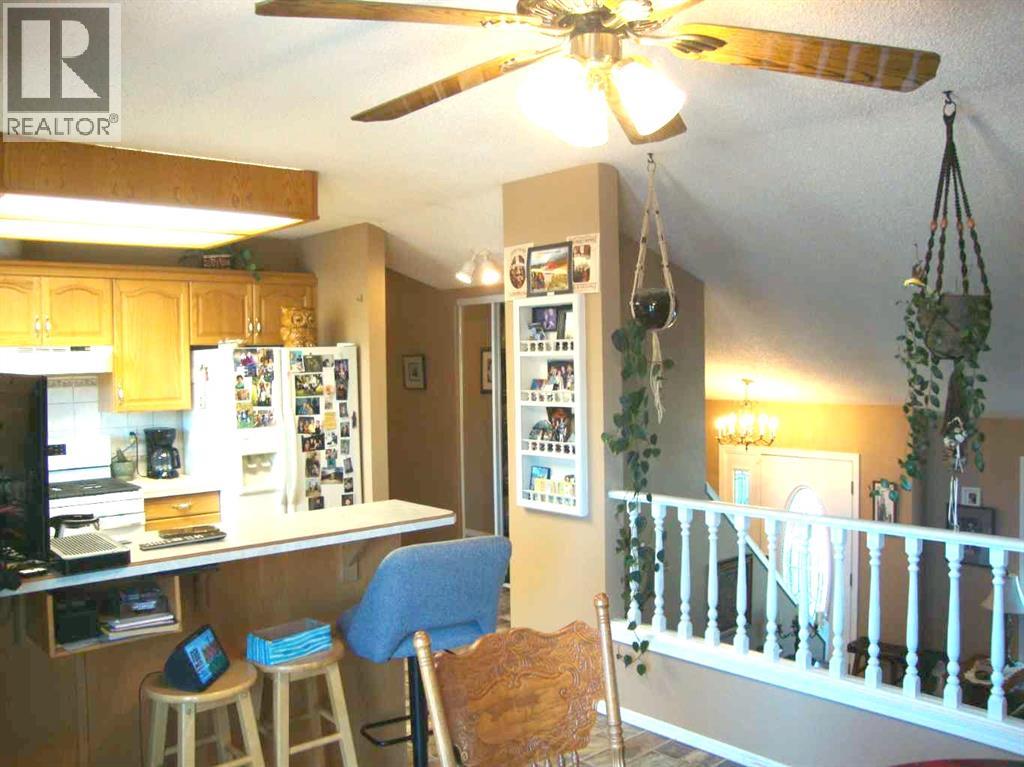 Listing photo – 9 Ray Avenue, Red Deer