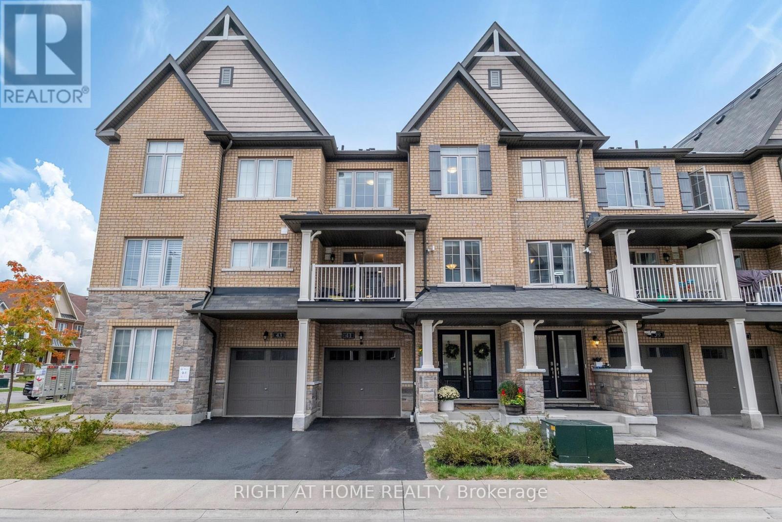 41 AMULET WAY, Whitby (Rolling Acres) — photo 2