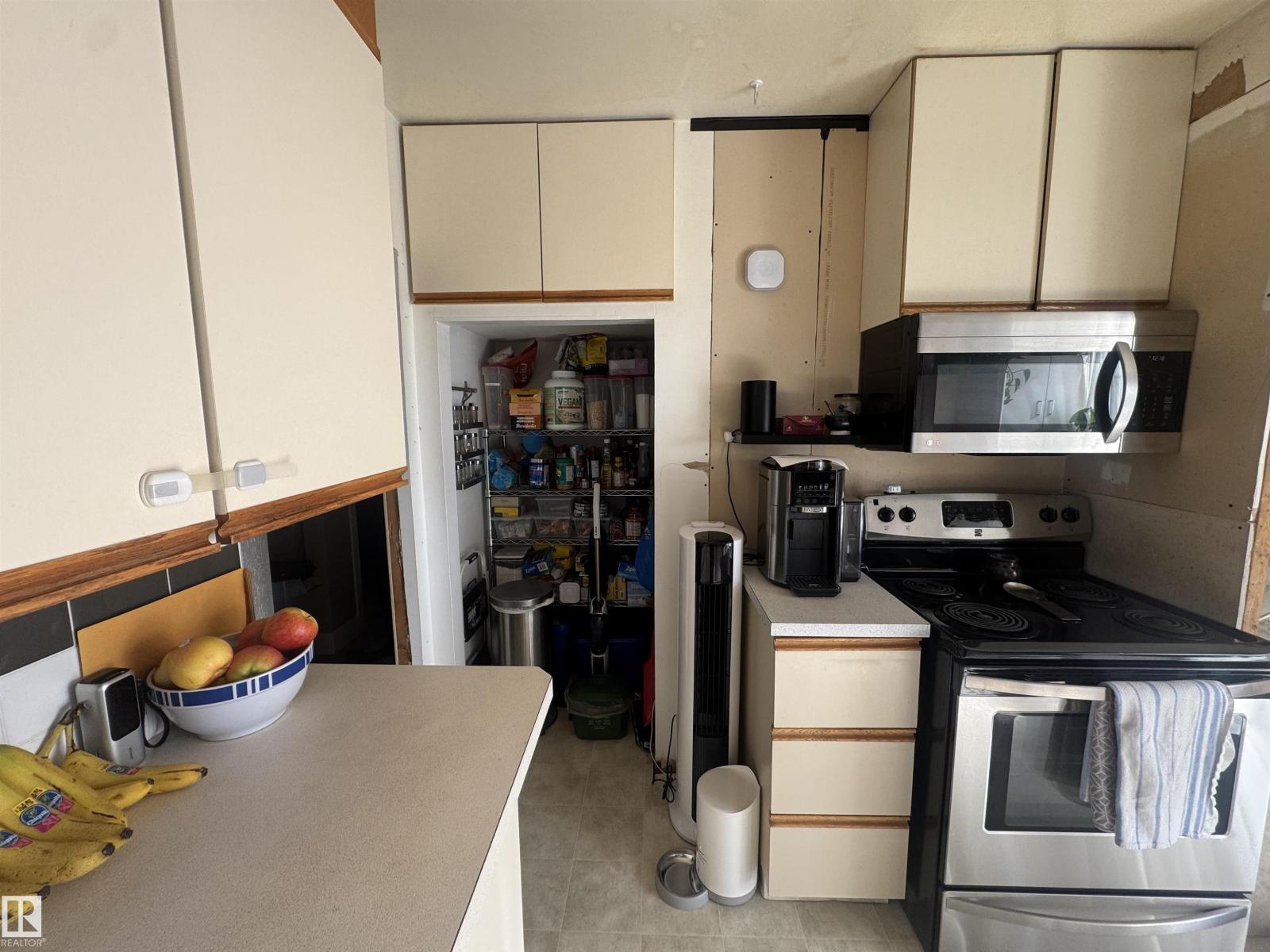9246 154 ST NW - Image 17