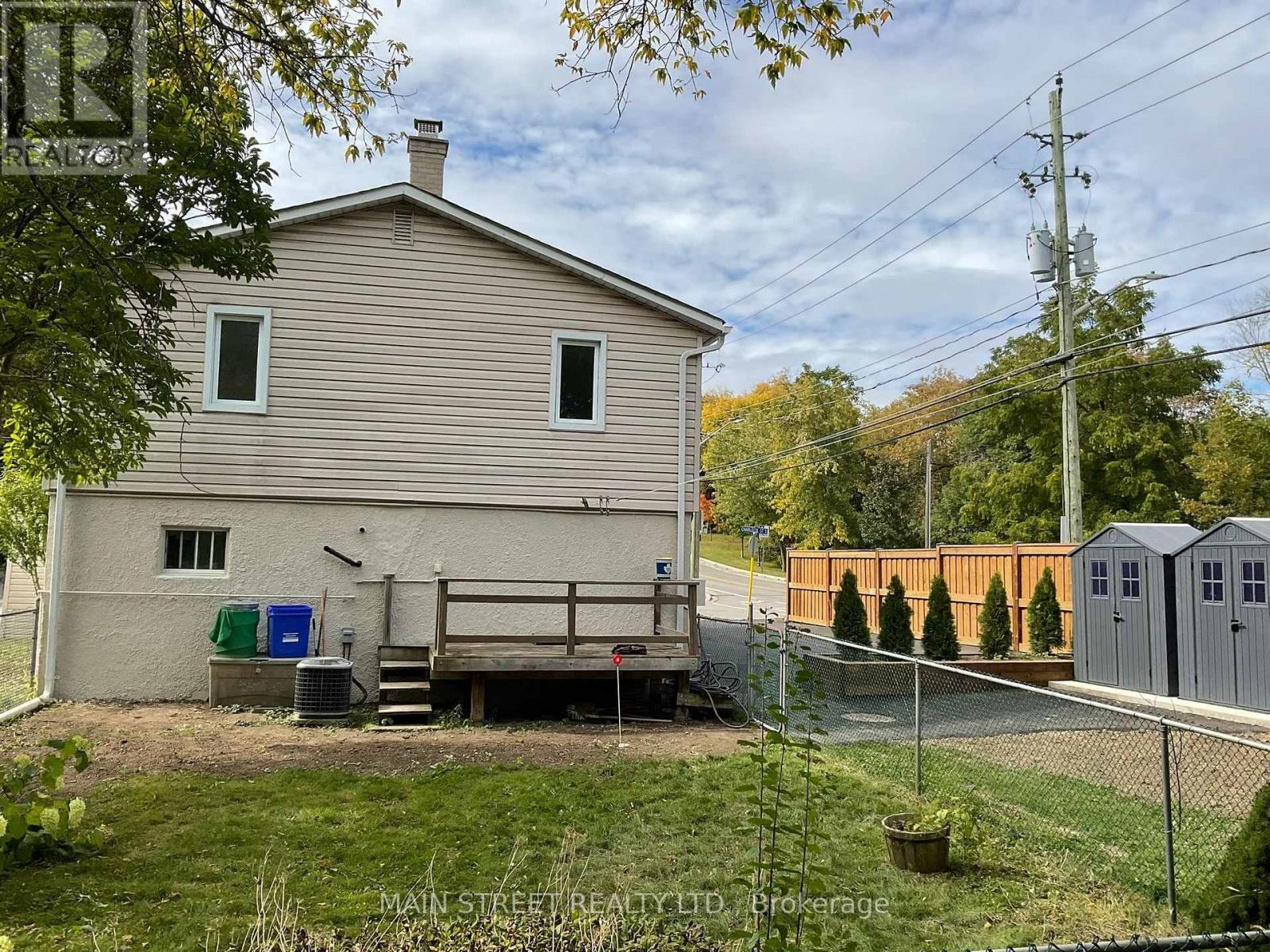 UPPER - 161 CHARLOTTE STREET, Newmarket (Gorham-College Manor) — photo 11
