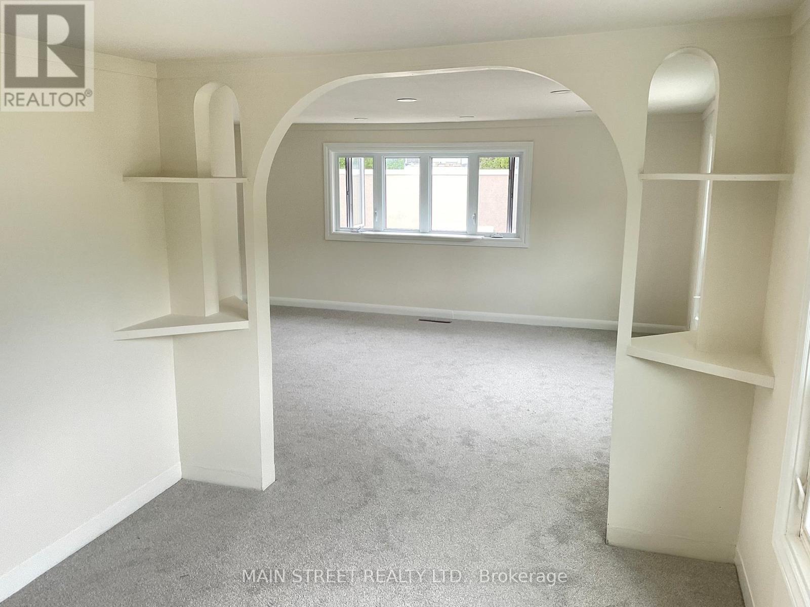 UPPER - 161 CHARLOTTE STREET, Newmarket (Gorham-College Manor) — photo 5