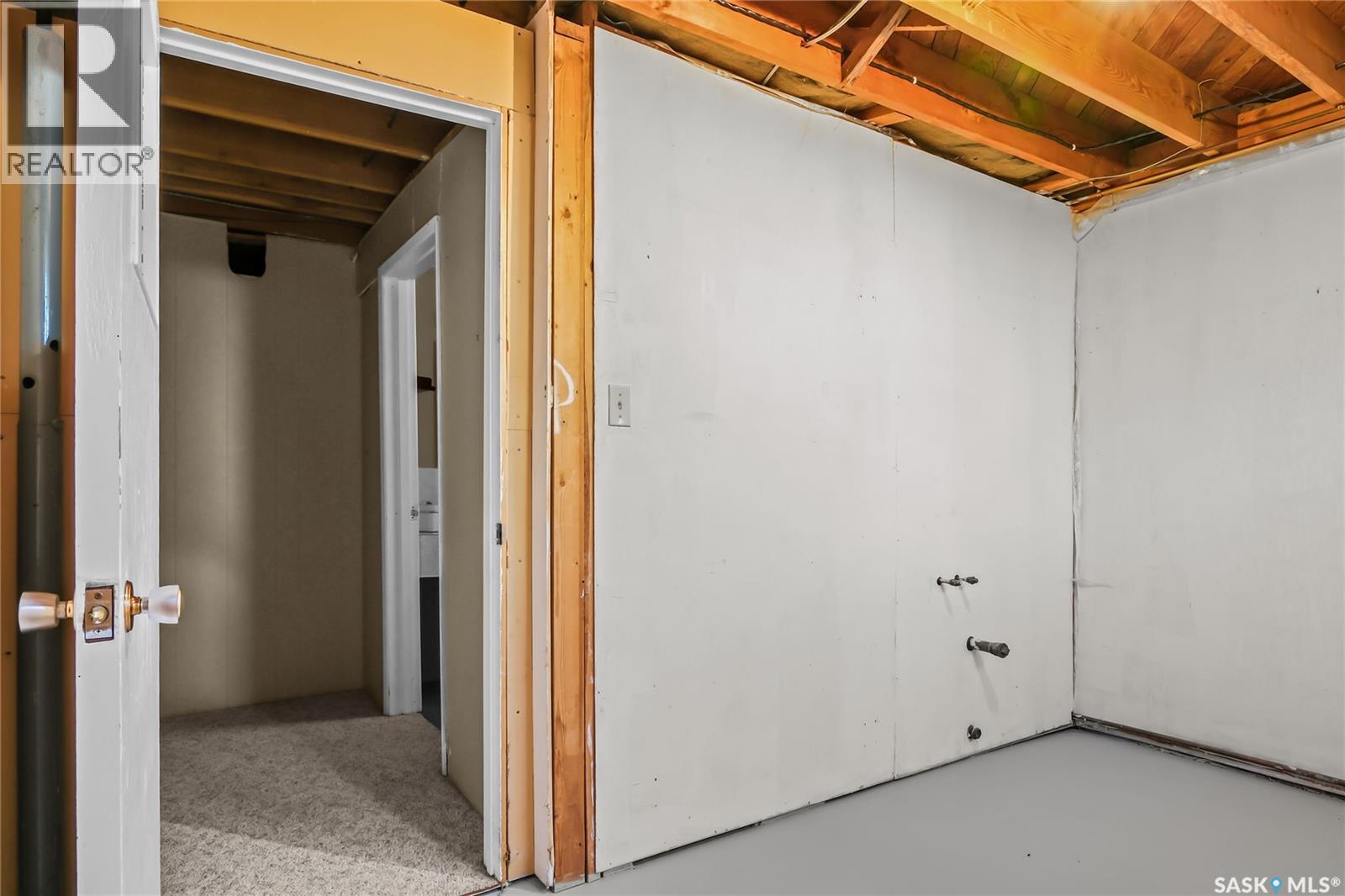 705 King STREET - Image 37
