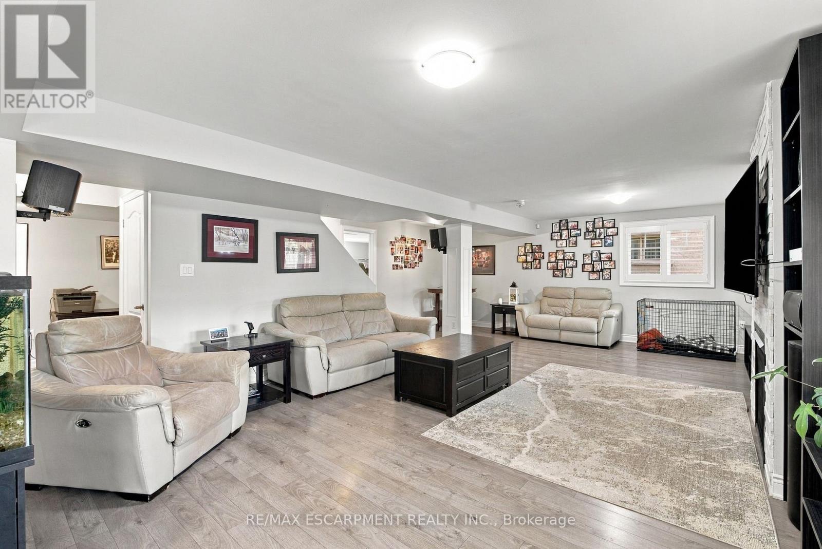 19 BROOKSIDE TERRACE - Image 28