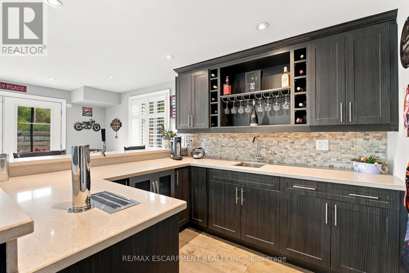 19 BROOKSIDE TERRACE - 33