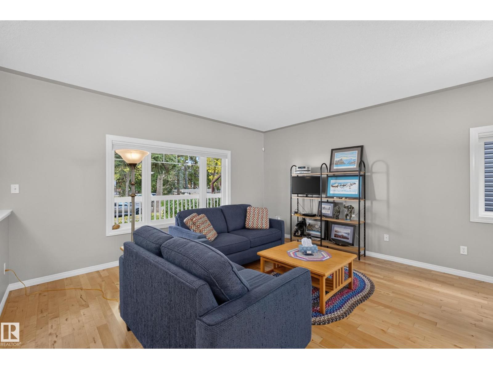 10356 147 ST NW - 5