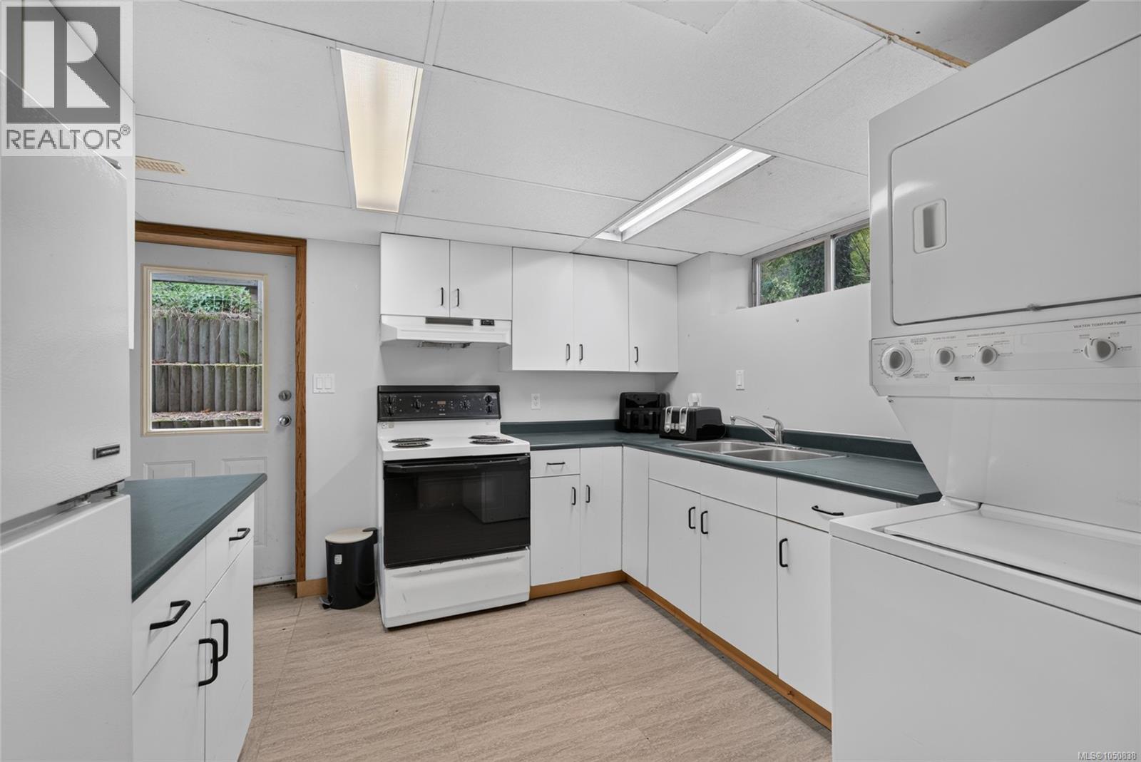 4439 Blenkinsop Rd - 32