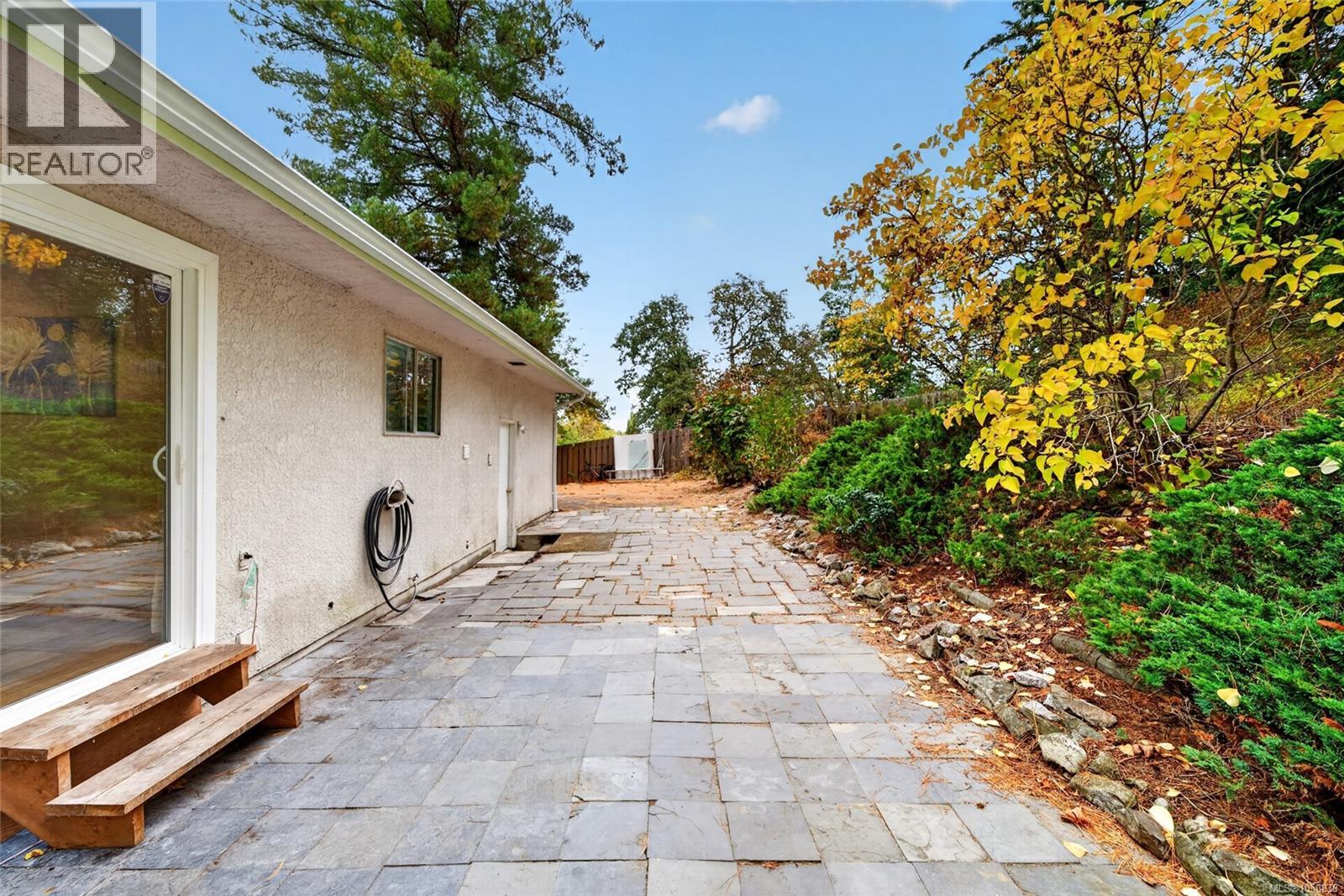 4439 Blenkinsop Rd - 39
