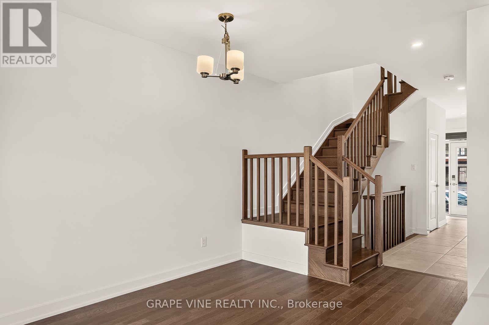 738 CAMINAR TERRACE - 11