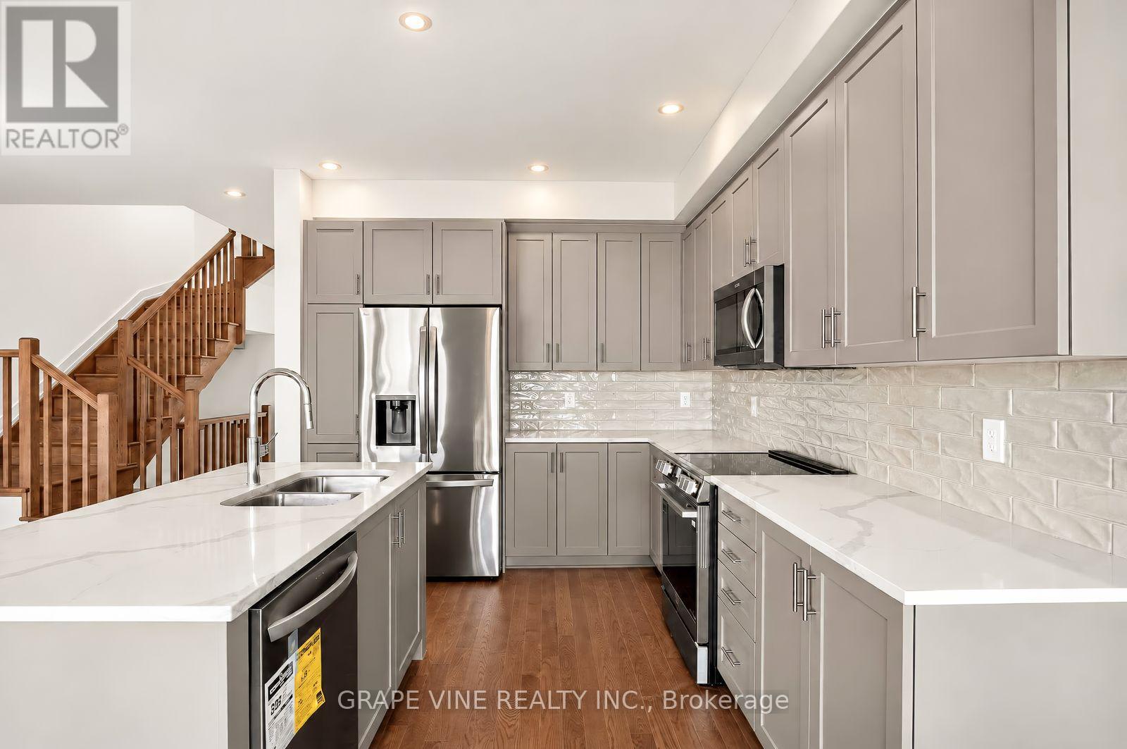 738 CAMINAR TERRACE - Image 16