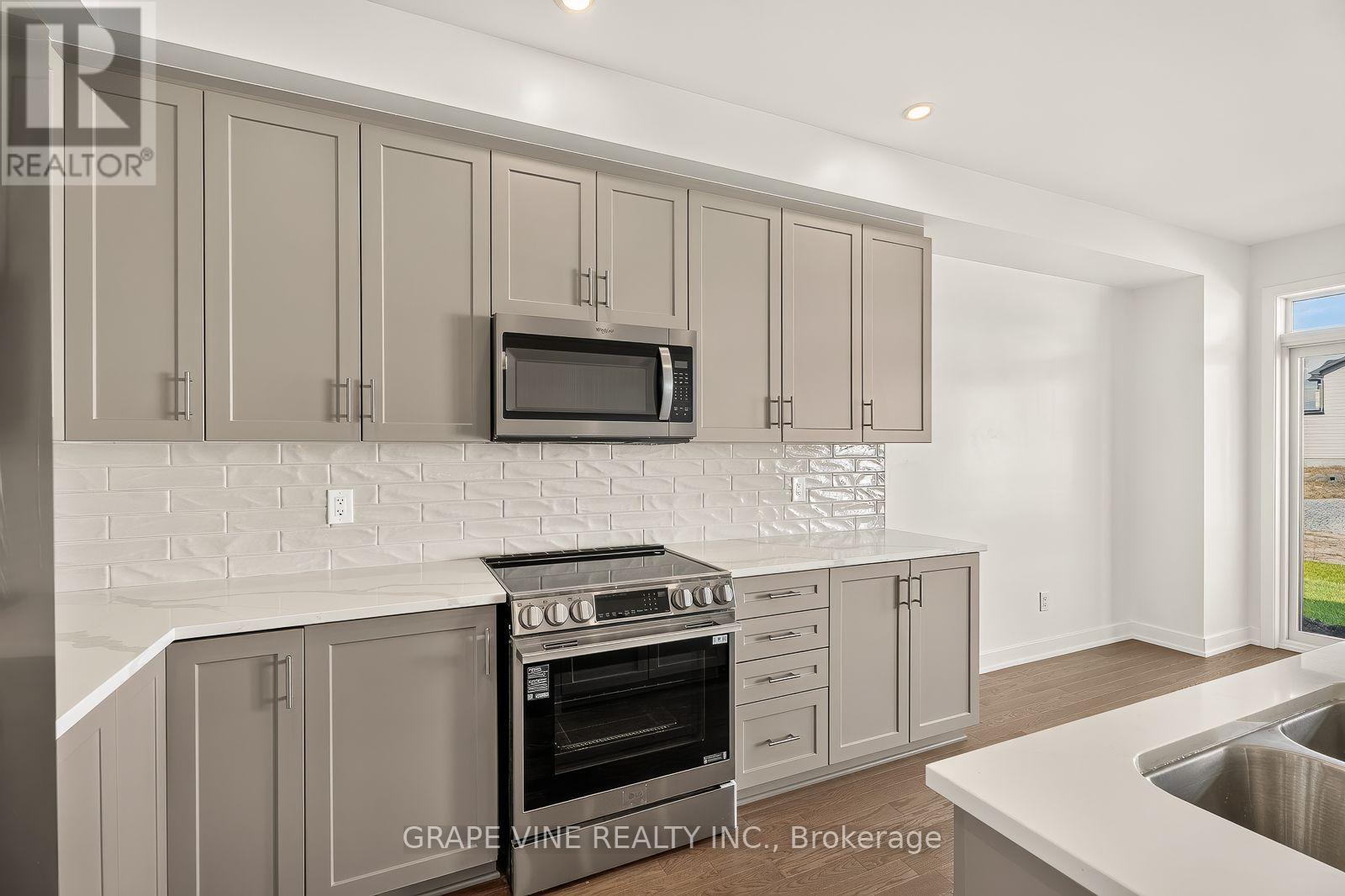 738 CAMINAR TERRACE - Image 19