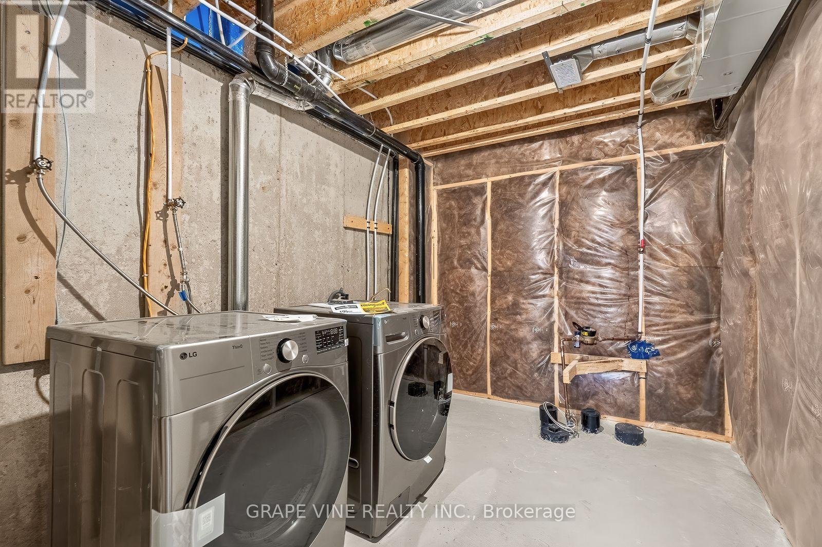 738 CAMINAR TERRACE - Image 35