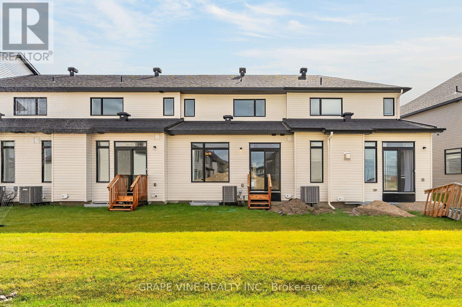 738 CAMINAR TERRACE - 38