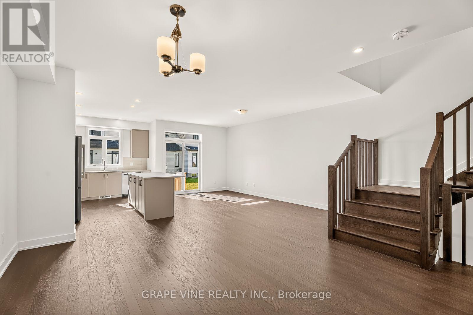 76 SAN FELICE CIRCLE - 7