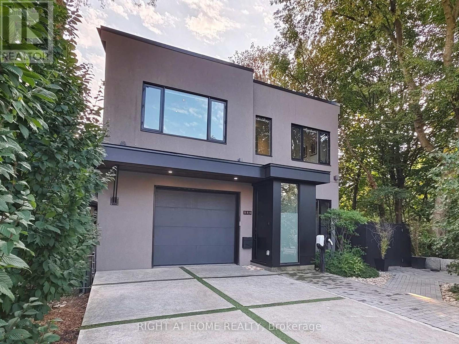 Photo of 386 Rosewell Avenue