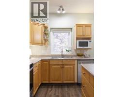 Bedroom - 206 Washington Way Se, Medicine Hat, AB T1A8V2 Photo 10