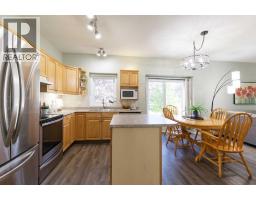 Family room - 206 Washington Way Se, Medicine Hat, AB T1A8V2 Photo 9