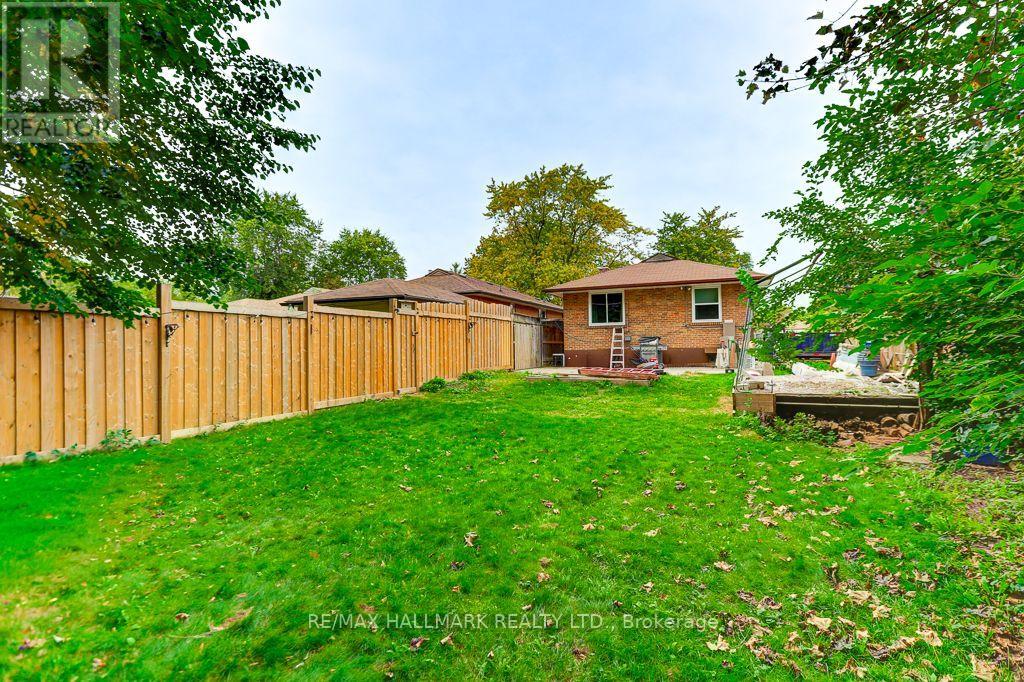 39 CALUMET CRESCENT - Image 25