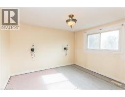 157 Old Carriage Drive, Kitchener, ON N2P1H5 Photo 20