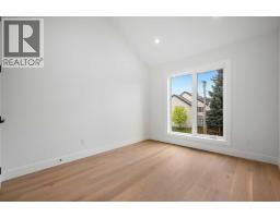 420 32 Avenue Nw, Calgary, AB T2M2P9 Photo 28