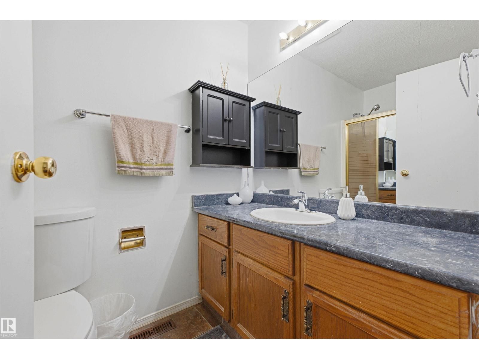3519 33 AV NW - 22