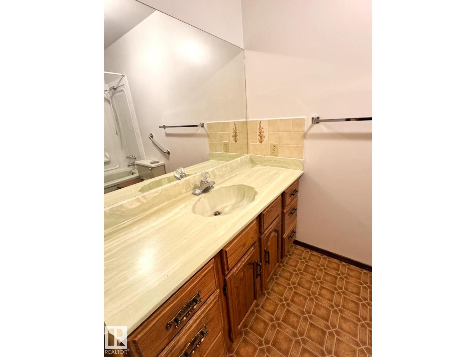 53306 RRD 75A - Image 23
